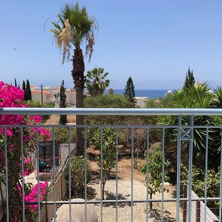 Regina Gardens - Modern 2 Bed Maisonette Semesterbostad