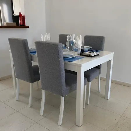 Regina Gardens - Modern 2 Bed Maisonette * פאפוס