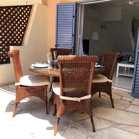 Regina Gardens - Modern 2 Bed Maisonette * Paphos