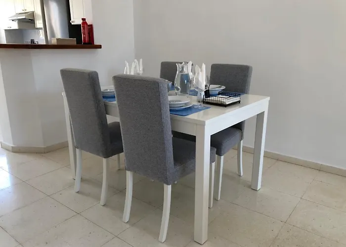 Regina Gardens - Modern 2 Bed Maisonette * Paphos