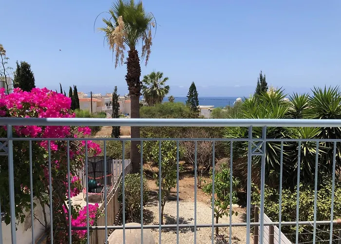 Regina Gardens - Modern 2 Bed Maisonette Semesterbostad