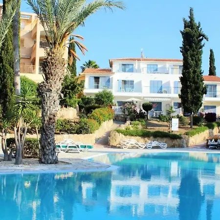Vakantiehuis Regina Gardens - Modern 2 Bed Maisonette