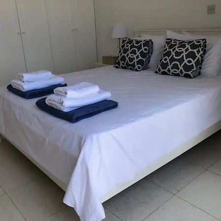 Vakantiehuis Regina Gardens - Modern 2 Bed Maisonette *