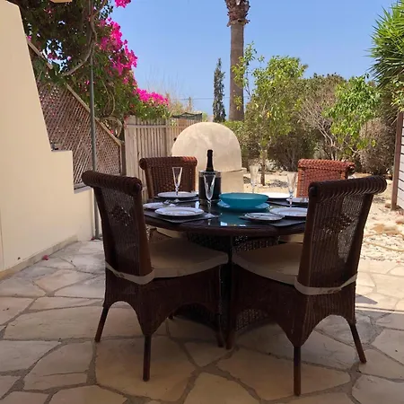 Vakantiehuis Regina Gardens - Modern 2 Bed Maisonette *